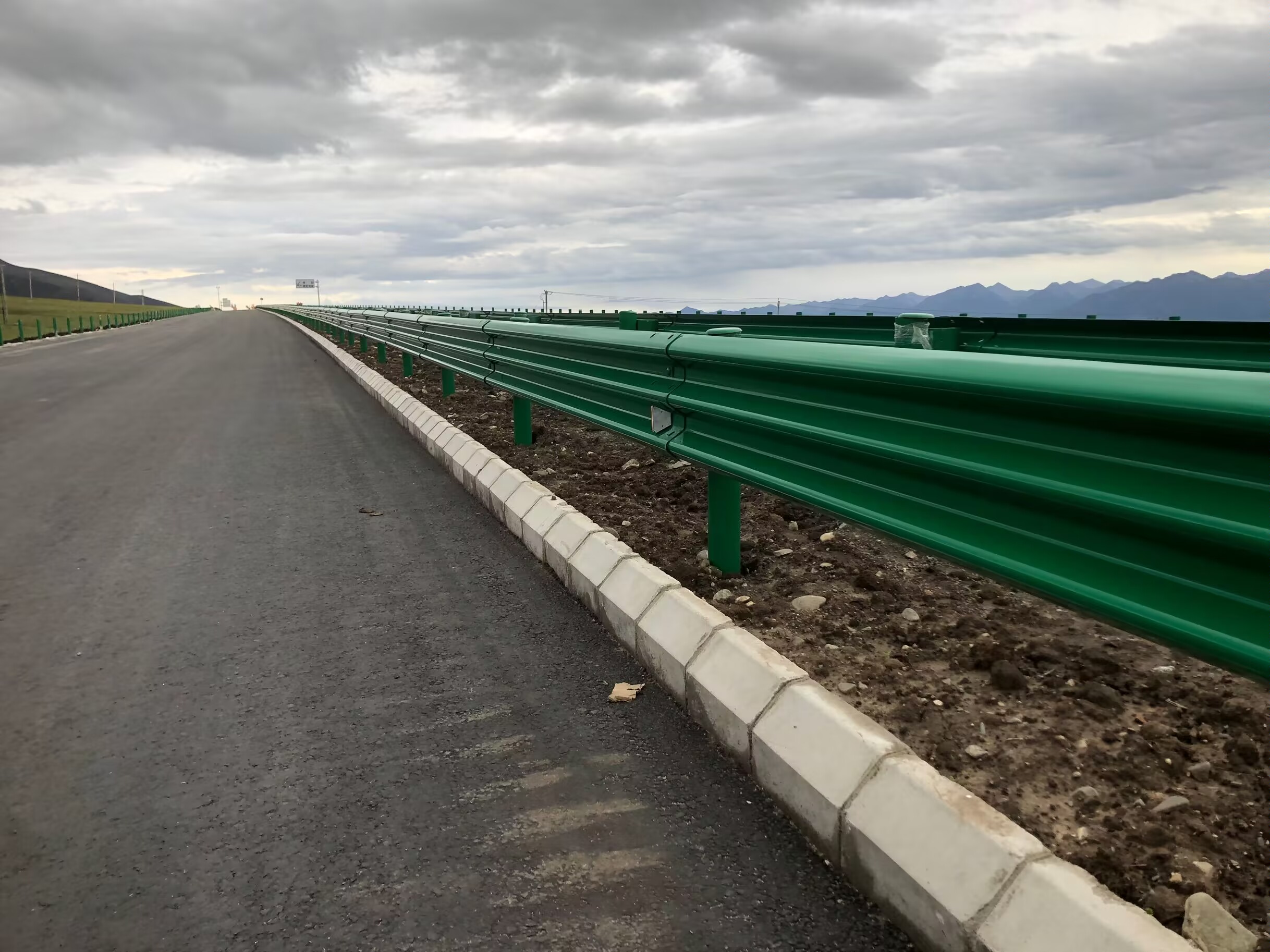 平阳县乡村公路波形护栏双波波形护栏 - 推荐